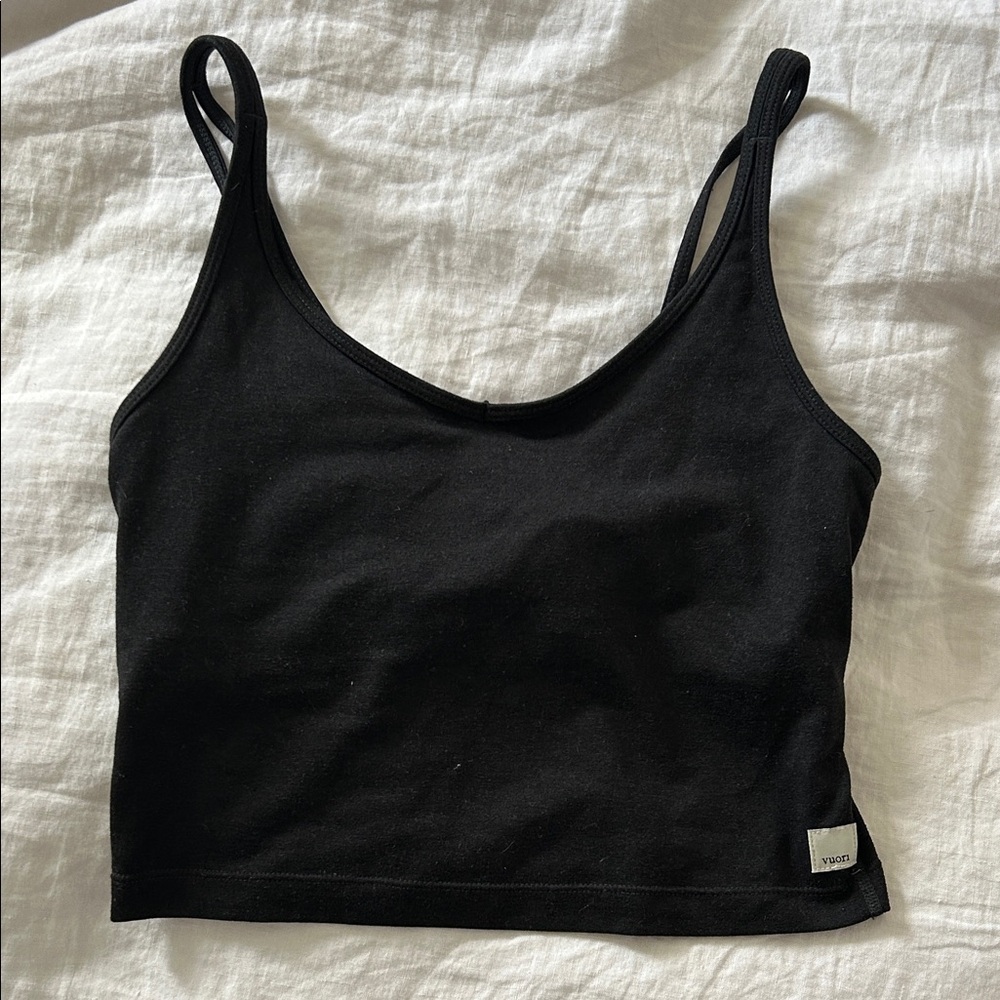 🌸DONATING 9/28🌸 Vuori Tank Top